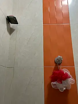 evelyn 1702 online show from 11-06-25, 11:20