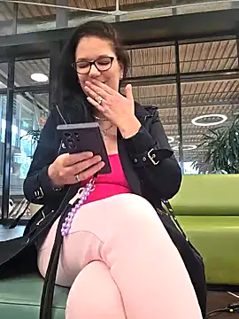Swiss Lady online show from 10-14-25, 08:59