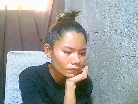 Snapshot of Sweeetgurll chatting on 05-25-26, 02:44 Sweeetgurll online show from 05-25-26, 02:44