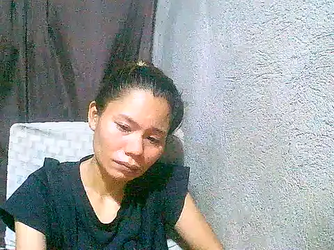 Snapshot of Sweeetgurll chatting on 05-24-26, 01:33 Sweeetgurll online show from 05-24-26, 01:33