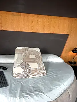 Alexia  cox online show from 12-15-25, 02:39