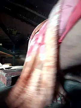 Snapshot of Monika_thakurr chatting on 02-13-26, 02:44 Monika thakurr online show from 02-13-26, 02:44