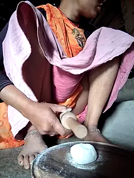 Snapshot of Monika_thakurr chatting on 02-28-26, 03:39 Monika thakurr online show from 02-28-26, 03:39