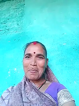 Snapshot of Monika_thakurr chatting on 10-07-25, 08:37 Monika thakurr online show from 10-07-25, 08:37