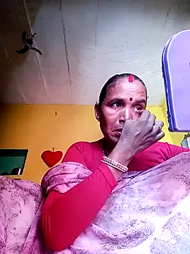 Snapshot of Monika_thakurr chatting on 09-25-25, 08:31 Monika thakurr online show from 09-25-25, 08:31