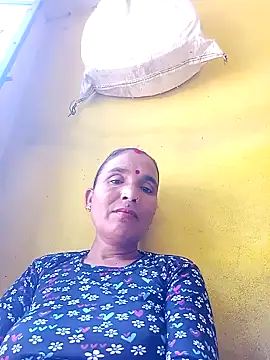 Snapshot of Monika_thakurr chatting on 09-09-25, 07:40 Monika thakurr online show from 09-09-25, 07:40