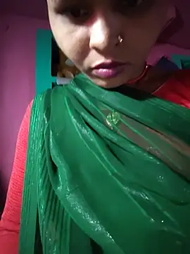 Snapshot of Monika_thakurr chatting on 05-20-26, 02:25 Monika thakurr online show from 05-20-26, 02:25