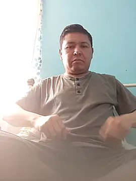 Snapshot of rgh11 chatting on 11-17-25, 04:55 rgh11 online show from 11-17-25, 04:55