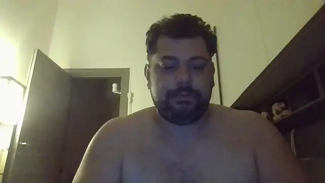 Snapshot of giuseppelovisi85 chatting on 09-09-25, 04:22 giuseppelovisi85 online show from 09-09-25, 04:22