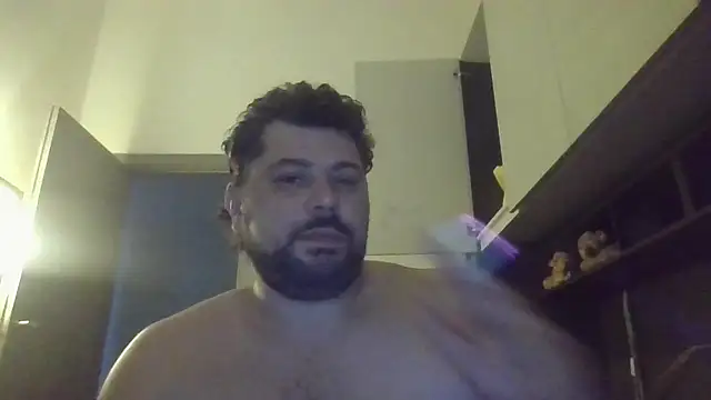 Snapshot of giuseppelovisi85 chatting on 10-18-25, 08:05 giuseppelovisi85 online show from 10-18-25, 08:05