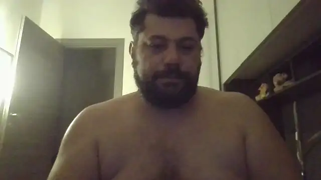 Snapshot of giuseppelovisi85 chatting on 10-12-25, 05:31 giuseppelovisi85 online show from 10-12-25, 05:31