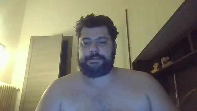 Snapshot of giuseppelovisi85 chatting on 10-16-25, 07:44 giuseppelovisi85 online show from 10-16-25, 07:44