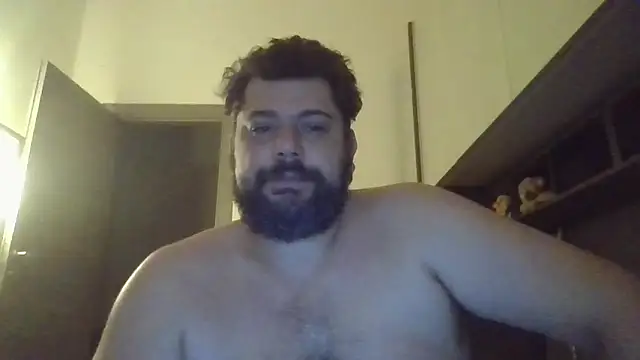 Snapshot of giuseppelovisi85 chatting on 10-12-25, 11:28 giuseppelovisi85 online show from 10-12-25, 11:28