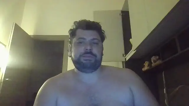 Snapshot of giuseppelovisi85 chatting on 10-18-25, 08:11 giuseppelovisi85 online show from 10-18-25, 08:11