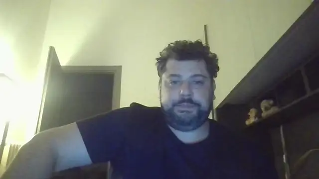 Snapshot of giuseppelovisi85 chatting on 10-17-25, 07:59 giuseppelovisi85 online show from 10-17-25, 07:59