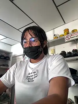 Kyra  Rose online show from 12-17-25, 06:57