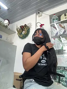 Kyra  Rose online show from 12-18-25, 03:49