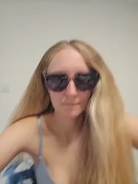 Snapshot of hot_Mandy_ chatting on 07-30-26, 03:44 hot Mandy online show from 07-30-26, 03:44