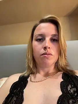 Snapshot of amberrose094 chatting on 05-18-26, 07:07 amberrose094 online show from 05-18-26, 07:07