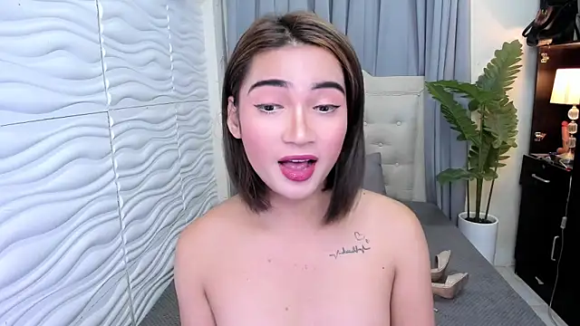 Patricia Anderson online show from 09-21-25, 04:06