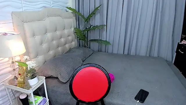 Patricia Anderson online show from 11-24-25, 10:48