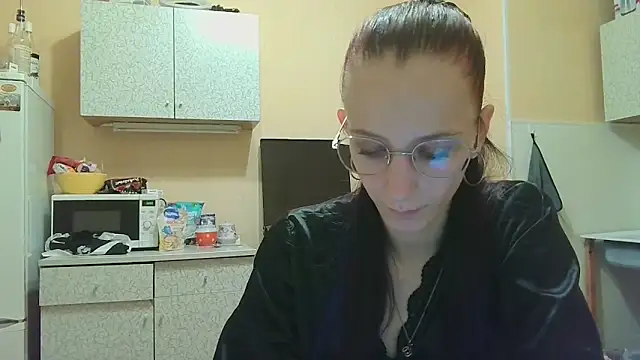 Lucy Divine online show from 09-18-25, 08:45