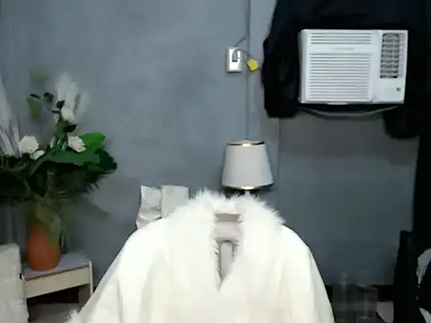 scarlet enchantress online show from 09-18-25, 05:05