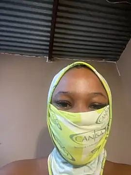 AZURUchan7 online show from 10-27-25, 05:52