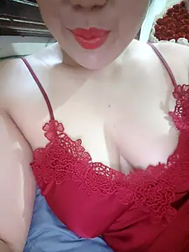 Julyy08 online show from 12-02-25, 04:36