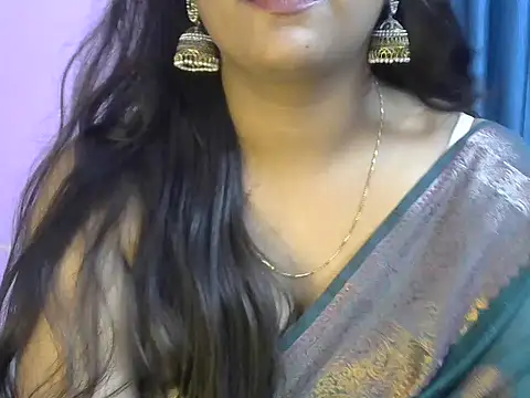 Queenxxx98 online show from 10-24-25, 07:57