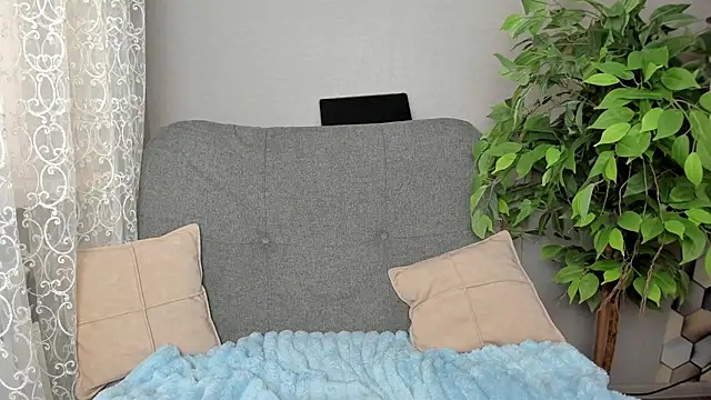 Kelly Gerzikaa online show from 09-22-25, 02:17