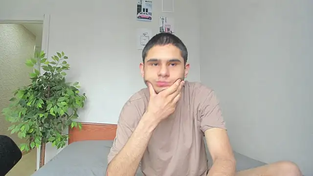 Snapshot of Kelly_Gerzikaa chatting on 05-14-26, 11:40 Kelly Gerzikaa online show from 05-14-26, 11:40