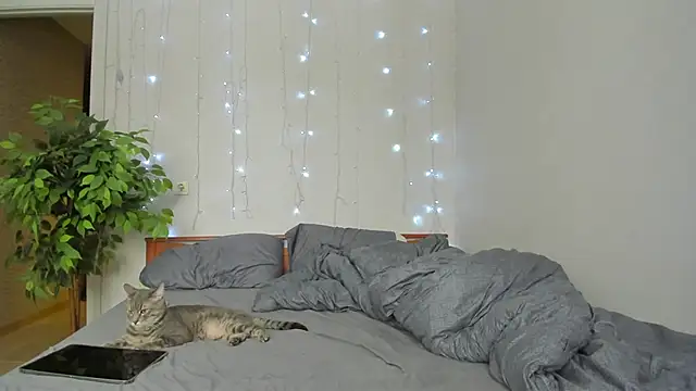 Kelly Gerzikaa online show from 03-20-26, 02:45