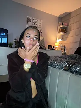 Spicy-Rosie20 online show from 04-04-26, 01:39