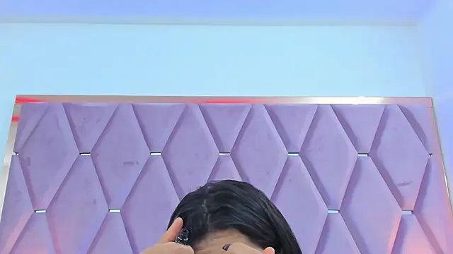 MaskedGirl  online show from 10-19-25, 01:03