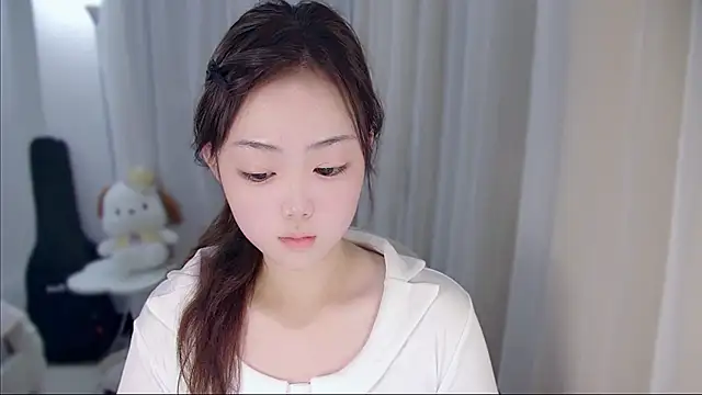 YUANYUAN-A online show from 12-04-25, 11:31