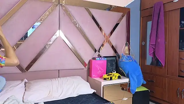 Sophia moo  online show from 03-04-26, 03:47