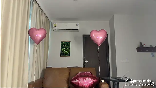 lxsundollyxl online show from 02-15-26, 03:29