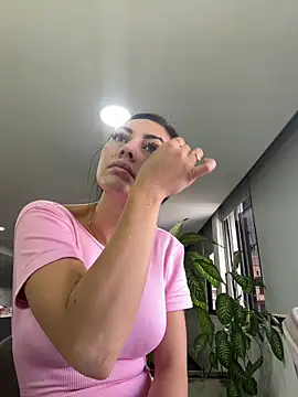Snapshot of Isabellaa_Palacios chatting on 05-04-26, 03:15 Isabellaa Palacios online show from 05-04-26, 03:15