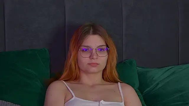 BellaMarebelle online show from 10-26-25, 04:24