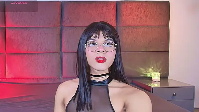 Snapshot of Slenna_Moon chatting on 05-22-26, 01:47 Slenna Moon online show from 05-22-26, 01:47