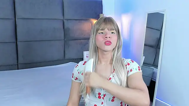 Slenna Moon online show from 11-14-25, 02:59