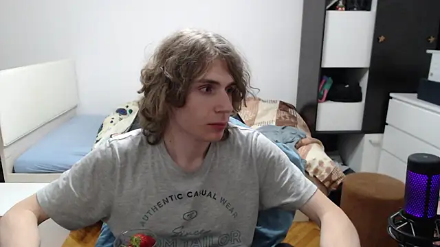 Snapshot of mcbrigete chatting on 05-29-26, 11:00 mcbrigete online show from 05-29-26, 11:00