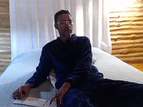 Snapshot of Asher_Bram1 chatting on 10-07-25, 01:39 Asher Bram1 online show from 10-07-25, 01:39