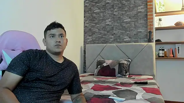 Sexxyy Couple  online show from 03-20-26, 01:50