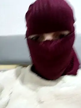 Snapshot of Ahalm chatting on 11-28-25, 09:26 Ahalm online show from 11-28-25, 09:26