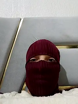 Snapshot of Ahalm chatting on 11-20-25, 11:36 Ahalm online show from 11-20-25, 11:36