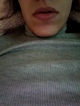 Snapshot of Ahalm chatting on 12-18-25, 12:53 Ahalm online show from 12-18-25, 12:53