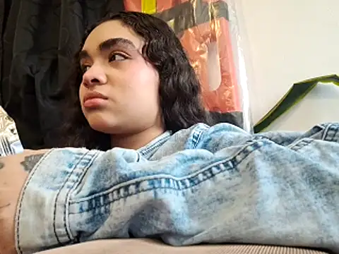 Snapshot of KENDALL_ART chatting on 04-11-26, 10:13 KENDALL ART online show from 04-11-26, 10:13