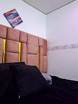 Snapshot of KENDALL_ART chatting on 01-09-26, 03:57 KENDALL ART online show from 01-09-26, 03:57